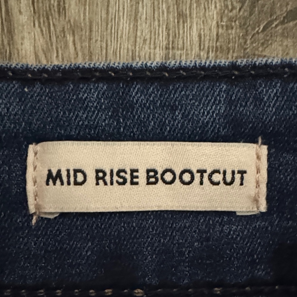BCBGeneration Mid Rise Bootcut - Picture 3 of 4